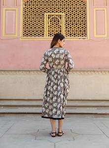 Vestido Midi Bohemio Alora de Algodón Puro, Hecho a Mano, Estampado Floral Marrón, Vestido Casual de Verano - Product Image 6