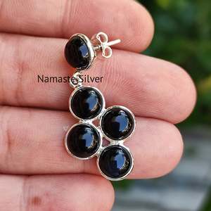 Pendientes Colgantes Hechos a Mano en Plata de Ley 925 con Piedra Preciosa de Ónix Negro de 7.0 mm, Diseño Geométrico, Elegante Regalo para Ella - Product Image 2