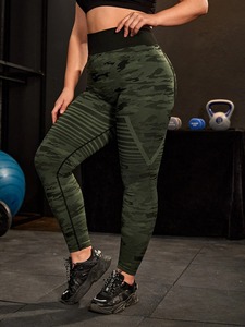 Nouveau style de leggings de yoga taille haute pour femmes vêtements de sport d'entraînement décontractés avec contrôle du ventre conception sans couture motif solide pour l'été - Product Image 6