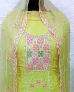 Costumes indiens brodés à la main non cousus de créateur moderne pour les femmes fêtes de style traditionnel Protection solaire haute - Product Image 1