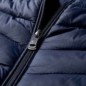 Veste d'hiver pour homme avec col montant et capuche, design respirant, tissu en nylon imperméable, logo sur le devant - Product Image 5