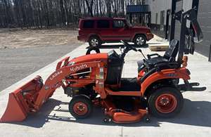 Mini Tractor Agrícola Kubota BX1880 de 18 HP con Cargador Frontal |   Tractor Agrícola Kubota BX1880 4x4, Mini Tractor para Granja en Venta - Product Image 1