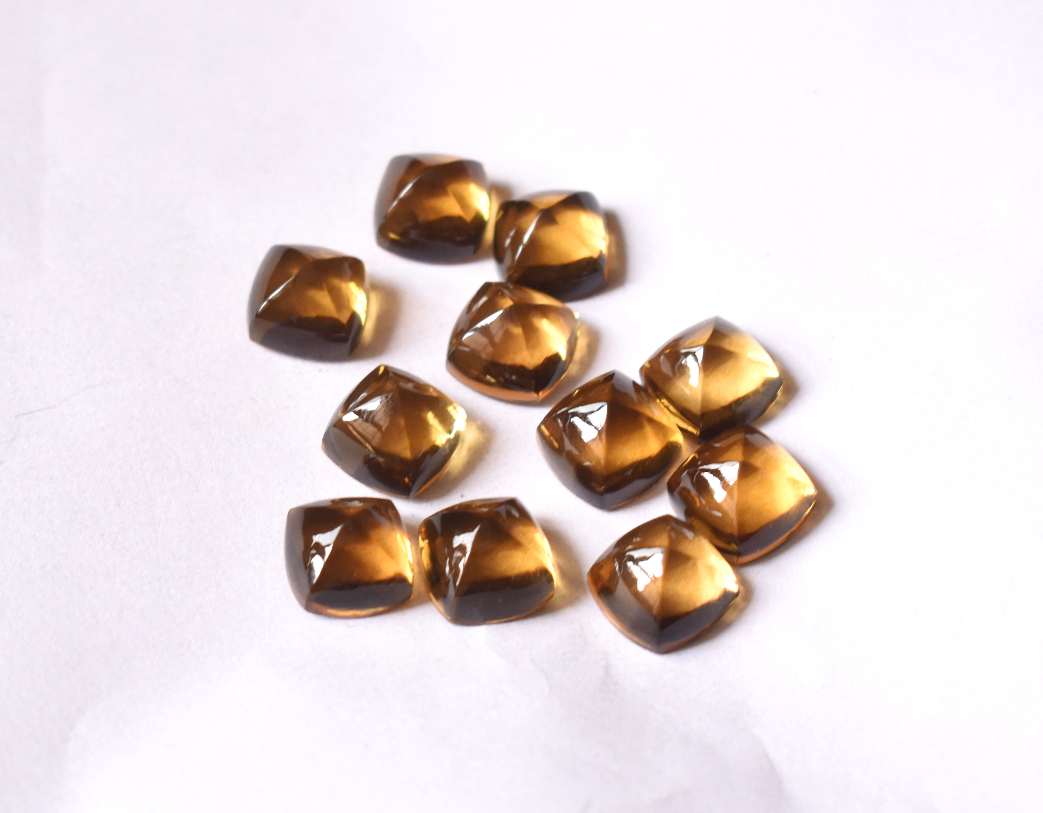 สีน้ำตาล