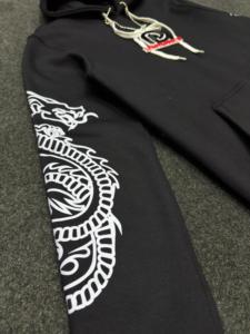 เสื้อฮู้ดดี้ผู้ชายแฟชั่นลายพิมพ์ดิจิทัลทรงโอเวอร์ไซส์สไตล์วินเทจฮิปฮอปสำหรับฤดูหนาว ผลิตจากผ้าโพลีเอสเตอร์/คอตตอนฟลีซ เป็นมิตรต่อสิ่งแวดล้อม - Product Image 3