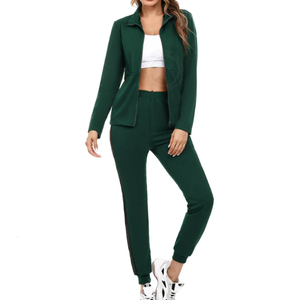 Ensemble de survêtement pour femme en velours de haute qualité avec fermeture éclair et pantalon de jogging en velours respirant et écologique disponible en taille XL Plus - Product Image 2