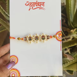 Rajasthani Kundan Rakhi exquis et traditionnel Rakhi pour la célébration de Raksha Bandhan Beau combo Rakhi pour frère - Product Image 1
