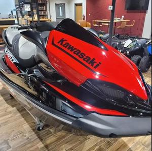 Jet ski jaune et noir RXT-X 300, 150 CV, 1400 cm³, 4 temps, prêt à être expédié - Product Image 4