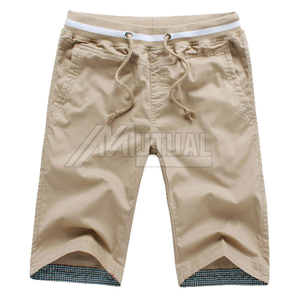 Shorts décontractés basiques pour hommes de couleur unie faciles à assortir à n'importe quel t-shirt ou polo - Product Image 1