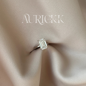 Anillo de Compromiso Solitario con Moissanita Corte Esmeralda Chapado en Oro de 14k, Regalo de Lujo para Fiesta, Boda o Aniversario para Ella, Chapado en Rodio - Product Image 5