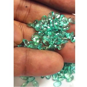 242 pièces d'apatite verte naturelle 7x5mm facette ovale 130 Cts Lot Iroc ventes mars pierre de naissance pierres précieuses en vrac coupées 82 $ US pour tous - Product Image 2