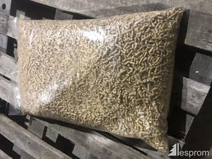 Achetez des granulés de bois 6-8mm en forme de bâton, haute densité (>500kg/m3) - 15kg demi-palette (32 sacs) dans le Cornwall chez Cornish Firewood - Product Image 3