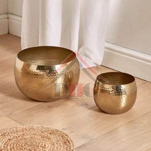 Pot de fleurs en métal finition laiton de luxe, pot de fleurs doré, pot décoratif d'intérieur, pot de jardin, ensemble de pots décoratifs de luxe pour la maison, vente en gros - Product Image 4