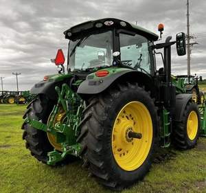 Venta al por Mayor de Tractor de Ruedas John Deere 6R 195 de 2022 con Retroexcavadora y Cargador Frontal - Incluye Componentes de Motor, Bomba y Caja de Cambios - Product Image 2