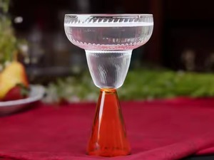 Copas de cóctel transparentes elegantes de fabricación india a granel para uso en bares o restaurantes de India - Product Image 5