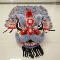 Danse du lion chinois Taille normale chinoise Performance de la Chine Culture chinoise Danse du lion Danse du lion Deux personnes Performance adulte