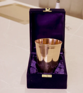 Vaso de agua de cobre puro 100% con caja de terciopelo - Product Image 4