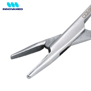 Pinces chirurgicales de la plus haute qualité 16cm 18cm, service OEM, instruments chirurgicaux médicaux faits à la main par INNOVAMED - Product Image 6