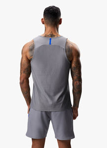 2024 hommes personnalisé gris couleur panneau débardeur haute qualité respirant débardeur vêtements de sport entraînement fabriqué au Pakistan - Product Image 2