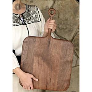 Tabla de cortar de madera hecha a mano de alta calidad diseñada para hacer que la cocina funcione fácilmente, duradera, fuerte y atractiva para la cocina moderna - Product Image 3