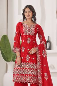 Última Moda en Ropa Étnica Paquistaní, Precioso Conjunto Sharara Gharara Kurti con Bordado Indio, Tela de Seda Viscosa, Salwar - Product Image 3