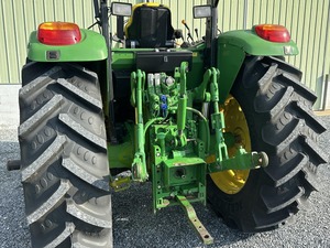 รถแทรกเตอร์ขนาดเล็ก John Deere 6230 พร้อมที่ตักดิน รถแทรกเตอร์ล้อยางขนาดเล็ก John Deere 6230 สำหรับขาย มีสินค้าพร้อมส่ง จัดส่งรวดเร็ว - Product Image 3