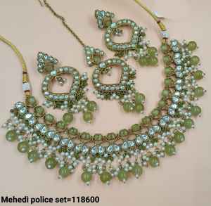 คอลเลกชันเครื่องประดับและต่างหูแฟชั่นสำหรับผู้หญิงต่างหูรูปวงรีและไข่มุกดีไซน์เนอร์พิเศษล่าสุด - Product Image 1