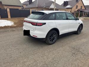 SUV 2023 C 1 1 AWD con Doble Motor, Batería de Litio R18, Asientos de Cuero, 6 Plazas, Techo Panorámico, Cámara Trasera - Product Image 2