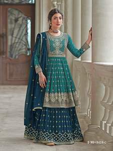 Dernier modèle de Lehenga Choli en Georgette par Fab Zone, vêtements de fête pour femmes avec broderie et travail de séquence - Product Image 3