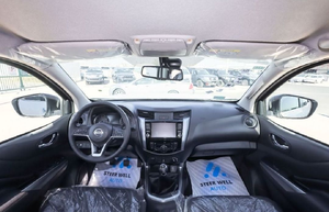 Nissan Navara 2024 USADO, 190HP, 4x4, 4 Cilindros, Motor de Gasolina, Volante a la Izquierda, Transmisión Automática - Product Image 3