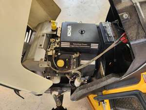 Cortadora de Césped Cub Cadet GT2000 2012 con Sistema de Sonido Premium y Entrega Rápida y Satisfacción Garantizada - Product Image 3