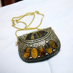 Bolsos de mano de noche Bolso de mano de metal de nácar Bolso de mosaico Bolso indio para mujeres y niñas a bajo precio de LUXURY CRAFTS - Product Image 5