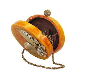 Pochette en résine pour femmes avec quincaillerie dorée Pochette en résine faite à la main avec un design moderne Pochette en résine pour la mode - Product Image 2