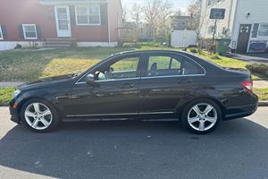 Mercedes-Benz C300 Luxury 4Matic Sedan d'occasion 2010 - Product Image 3