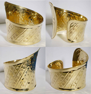Bracelet jonc en cuivre plaqué or de luxe pour femmes, design unique en forme d'étoile de soleil en relief diagonal, asymétrique, haut et bas, en métal massif - Product Image 3