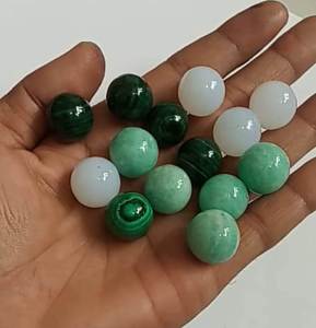 Belle Labradorite 20mm pleine lune visage sculpture Cabochon pierre précieuse sculpture à la main pour faire pendentif Funky pour collier unisexe - Product Image 3