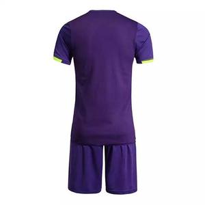 Camiseta de Fútbol con Logotipo Personalizado, Uniforme de Fútbol 100% Poliéster, Ropa Deportiva Lisa de Color Sólido, Diseño de Equipo Personalizado para Hombre de Alta Calidad, OEM - Product Image 2