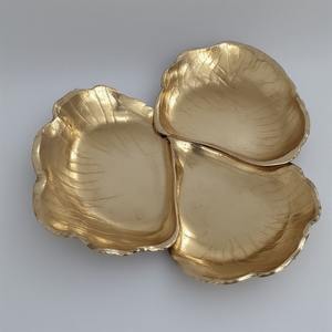เซิร์ฟผลไม้แห้งทำจากอลูมิเนียมสำหรับตกแต่งพร้อมชามใบที่เชื่อมต่อกันสามใบเคลือบสีทองขัดเงาช่างฝีมือสร้างขึ้นสำหรับโต๊ะอาหาร - Product Image 4