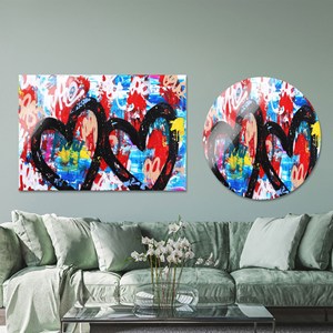 Arte en Lienzo con Graffiti de Corazones: Decoración de Pared Contemporánea con Temática de Amor, Círculo de Vidrio - Product Image 1