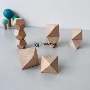 Dés polyédriques en bois naturel de qualité supérieure, ensemble de 7 pièces, écologiques, durables, faits à la main pour les jeux de société, RPG Tradebyd - Product Image 3