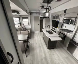 2025 2024 2026 Keystones M-o-n-t-a-n-a H-i-g-h C-o-u-n-t-r-y 381TB Rvs Camper Motorhomes Travel <b>Trailer</b> - Product Image 3