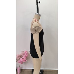 Chemise en crêpe importé bicolore à col asymétrique et à une épaule pour femme, 35476 - Noir - Product Image 5