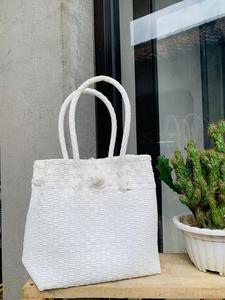 Sac à main Sembagi SJB-007, nouveau style, écologique, de haute qualité, blanc, taille M, pour adultes, en plastique recyclé, tissage indonésien - Product Image 2