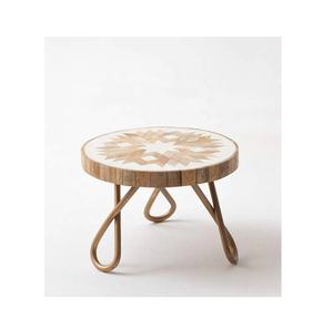 Nouveau support à gâteau rond en bois imprimé avec pieds en métal fabricant grossiste support à gâteau Royal avec couvercle maison et décoration - Product Image 2