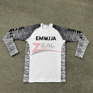 Mma Rash Guards personnalisés Impression par sublimation Protection ultavoilet Compression 240 gsm Grappling Bjj Rash Guards Made in Pakistan - Product Image 1