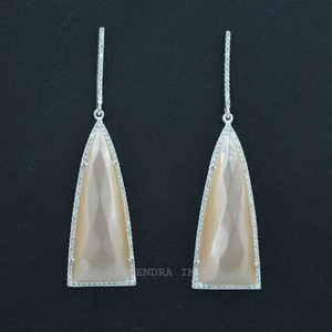 Pendientes Monalisa de melocotón de moda de Plata de Ley 925 de alta calidad con CZ cuelga precio al por mayor por proveedor - Product Image 1