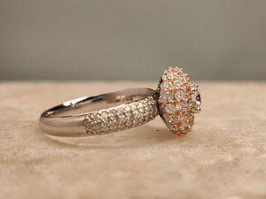 แหวนหมั้นเพชรเม็ดกลมสีทอง18K สำหรับผู้หญิงแหวนหมั้นเพชรรูปลูกแพร์สำหรับผู้หญิง - Product Image 4