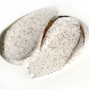 Gommage exfoliant pour le visage à la camomille et à l'arbre à soie 50ml - Product Image 5