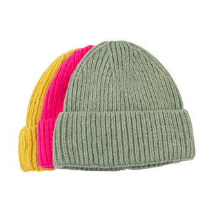 Gorro liso al por mayor, gorro de invierno tejido con puños de dos tonos y logotipo bordado personalizado para mantener el calor - Product Image 4