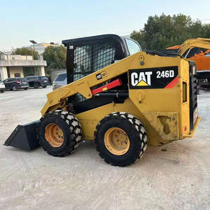 Chargeuse compacte d'occasion CAT 246D, chargeuse fiable pour la construction, l'aménagement paysager, l'agriculture avec système hydraulique - Product Image 1