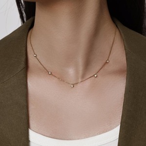 Collar con colgante redondo llamativo de 0.25 Ct D-F VVS1-VS2 con diamante cultivado en laboratorio en oro amarillo de 18K para bodas, compromisos y fiestas. - Product Image 3